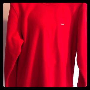 Supreme Small Box Logo red fleece
Sweater